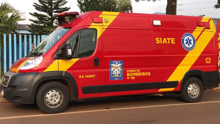 Criança é atendida pelo Siate após se machucar no Colégio