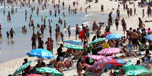 Imagem referente a Rio tem o dia mais quente do inverno, mas frente fria chega ainda hoje