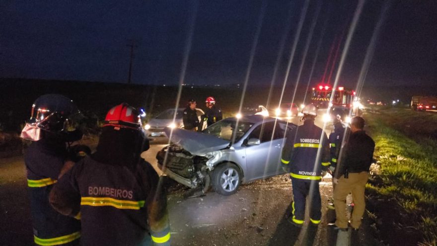 Duas pessoas ficam feridas em capotamento na BR-467