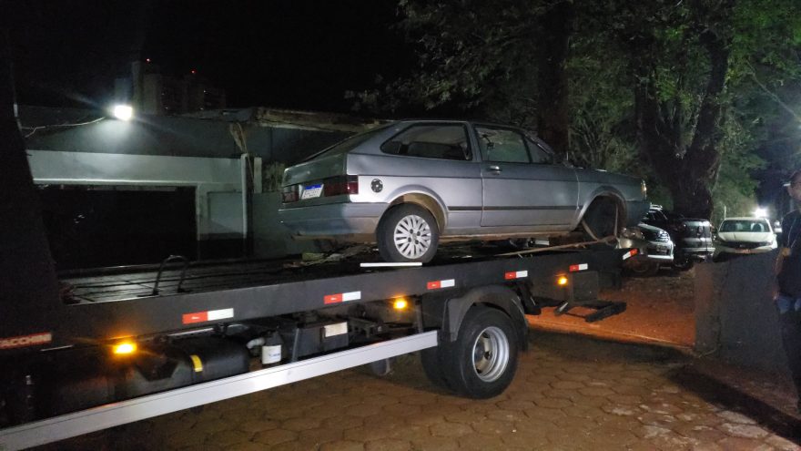 Veículo furtado em Toledo é recuperado pela PM em Cascavel