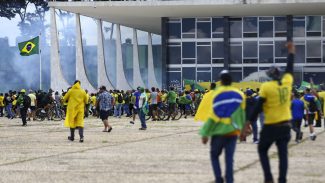 PGR quer transferir oficiais presos por omissão em atos golpistas