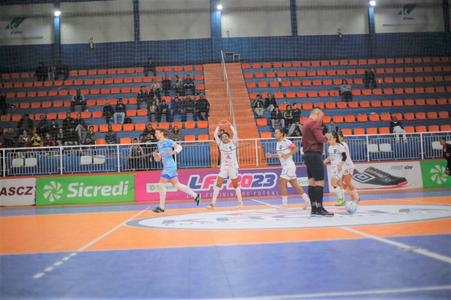 Stein Cascavel vence mais um jogo pela 6ª rodada da Liga Feminina de Futsal