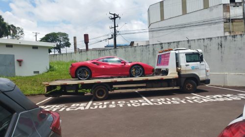 Imagem referente a Justiça ordena o bloqueio e a apreensão de Ferrari de empresário em Cascavel