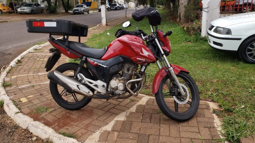 Motociclista fica ferido em acidente no Bairro Pacaembu