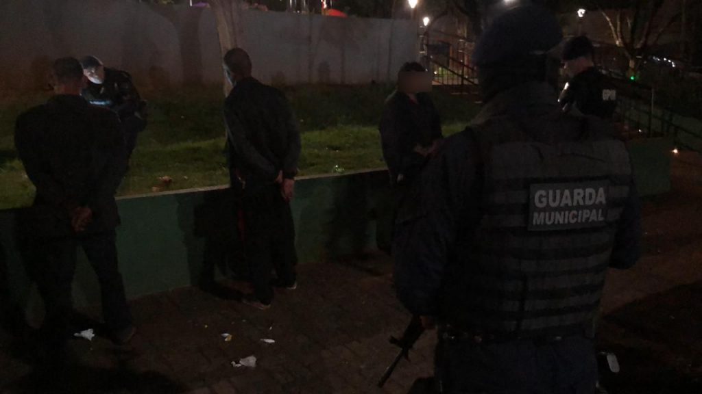 Guarda Municipal realiza abordagens no entorno da Praça Wilson Joffre