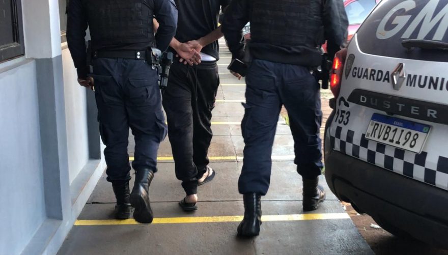 Acusado do crime de violência doméstica, homem é detido pela GM no Bairro Universitário