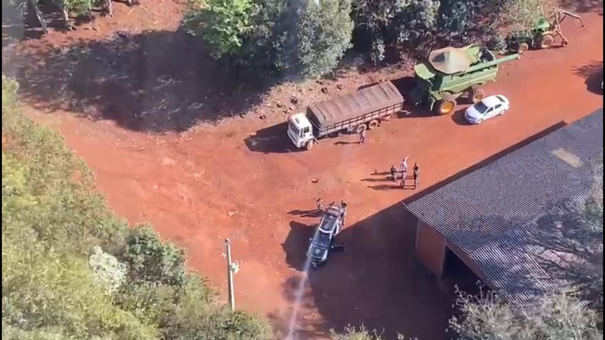 Fechando o cerco: Imagens mostram helicóptero da PM impedindo fuga de contrabandistas