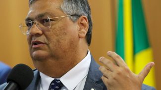 Dino diz que não tinha autorização para usar FN no 8 de janeiro