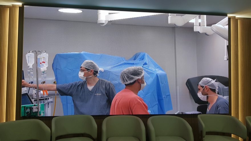Primeira cirurgia robótica do Oeste do Paraná é realizada no Hospital São Lucas