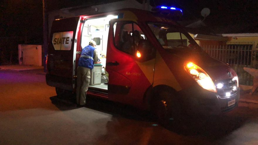 Mulher fica ferida ao cair dentro de casa no Floresta