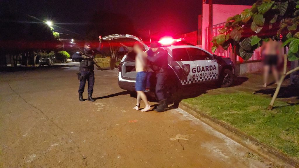 Com tornozeleira eletrônica, homem é detido após invadir residência na Região do Lago