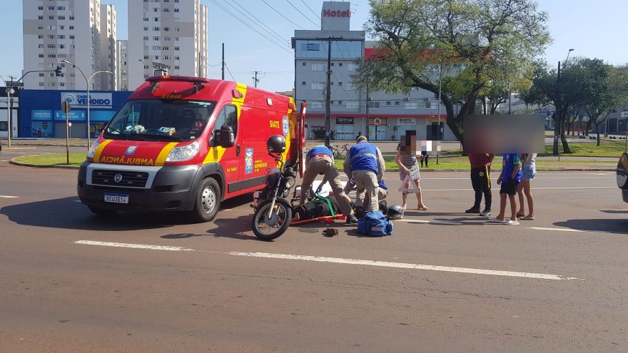 Motociclista fica ferido em acidente na Rua Erechim