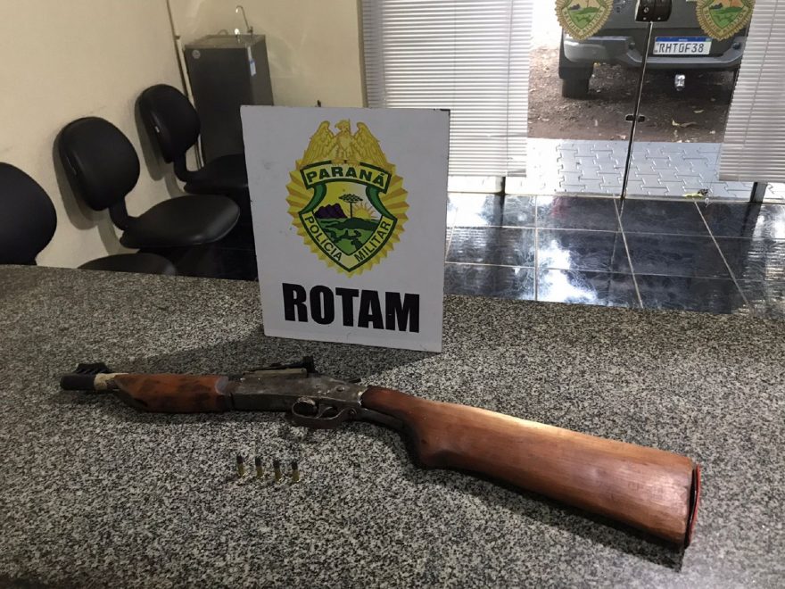 Jovem é preso com espingarda calibre .22 em Capitão