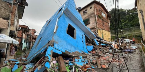 Imagem referente a Prédio irregular desaba em Salvador sem deixar vítimas