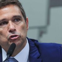 Imagem referente a Campos Neto: BC deve atacar contas fantasma para coibir crimes no PIX