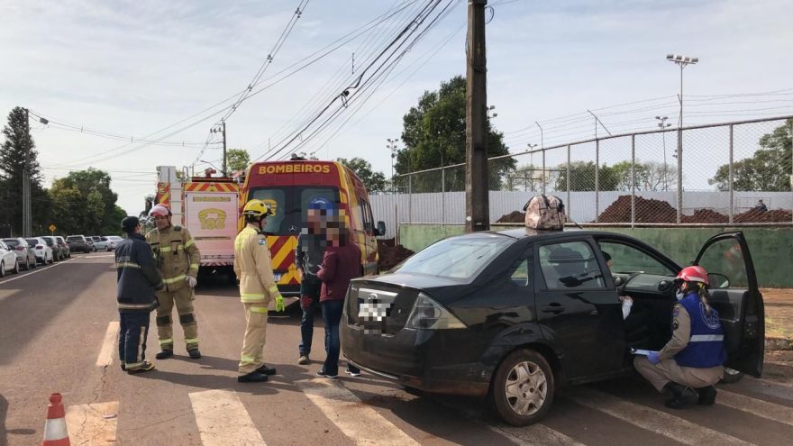 Mulher fica ferida em acidente de trânsito no Centro