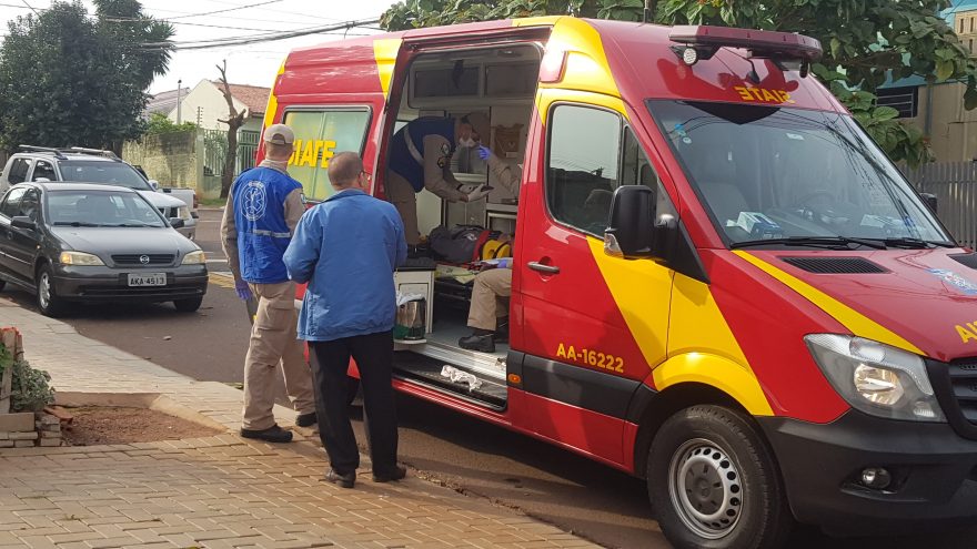 Motociclista fica ferido ao se envolver em colisão na rua Aimorés