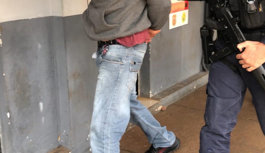 Homem é preso por estelionato em posto de combustíveis