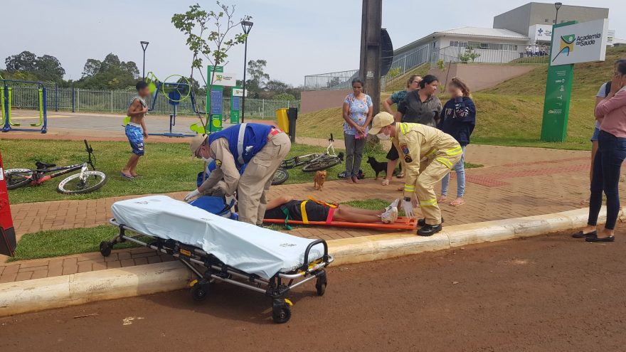 Adolescente fica ferido ao sofrer queda de bicicleta no Sanga Funda