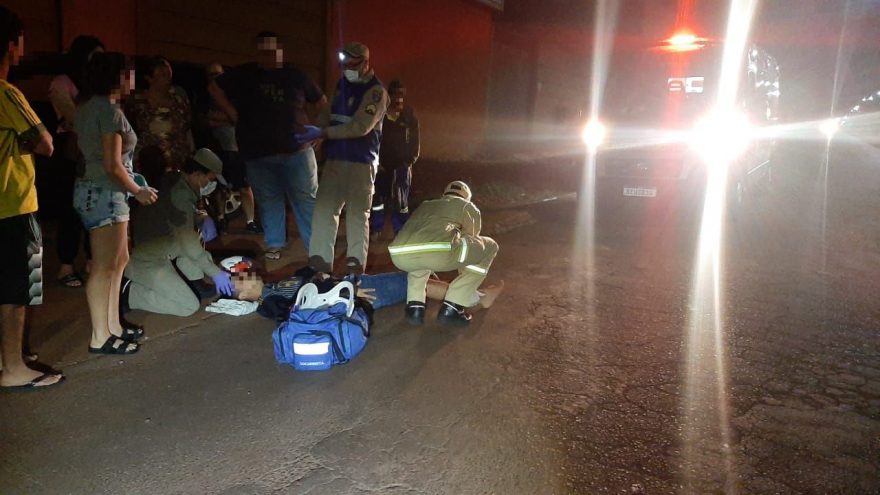 Motociclista fica ferido em acidente de trânsito na Avenida Piquiri no Brasmadeira