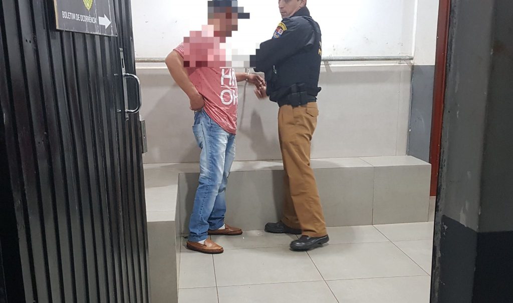 Acusado de ameaçar companheira é detido pela PM no Conjunto Riviera