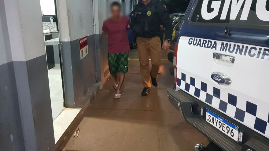 Mulher flagra marido passando o pênis no próprio filho de 2 anos no Cascavel Velho