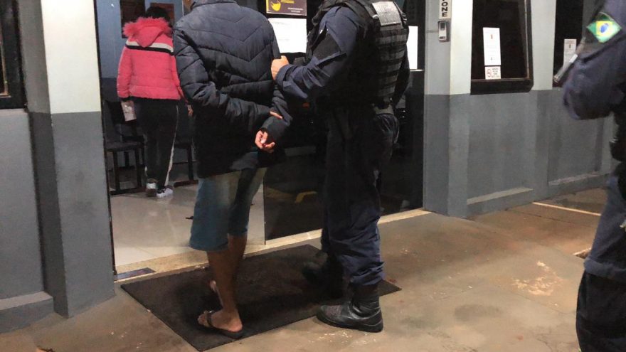 Tio que agrediu sobrinha grávida é preso no Santa Felicidade