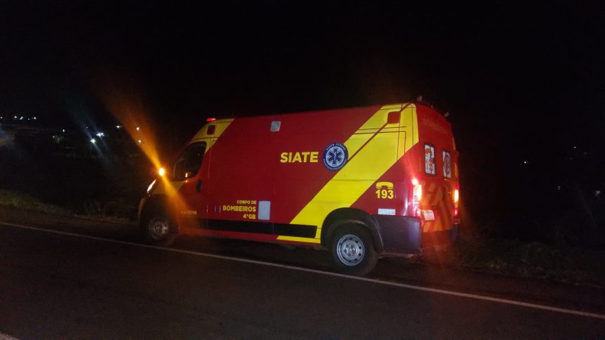 Ciclista fica ferido ao sofrer acidente na Marginal da BR-277