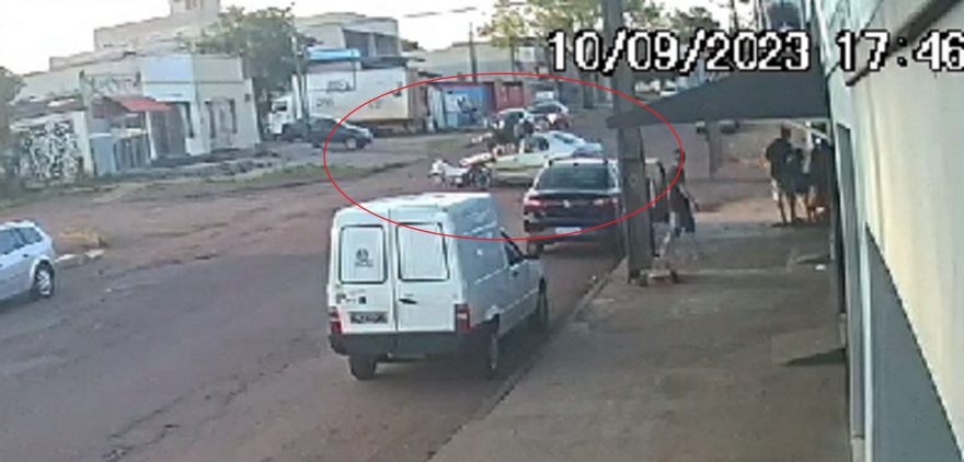 Vídeo mostra acidente que deixou adolescente ferido no Bairro Neva