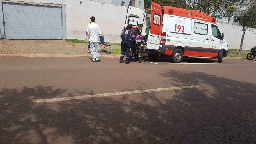 Mulher fica desacordada após ingerir cartela de medicamentos