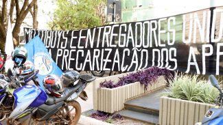 Entregadores por aplicativo rejeitam proposta de empresas