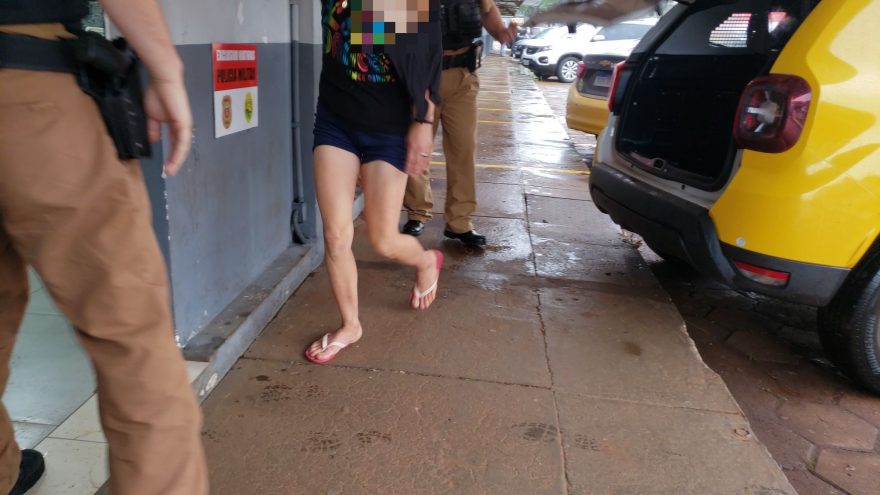 Mulher é presa após furtar produtos em mercado no Bairro Neva em Cascavel