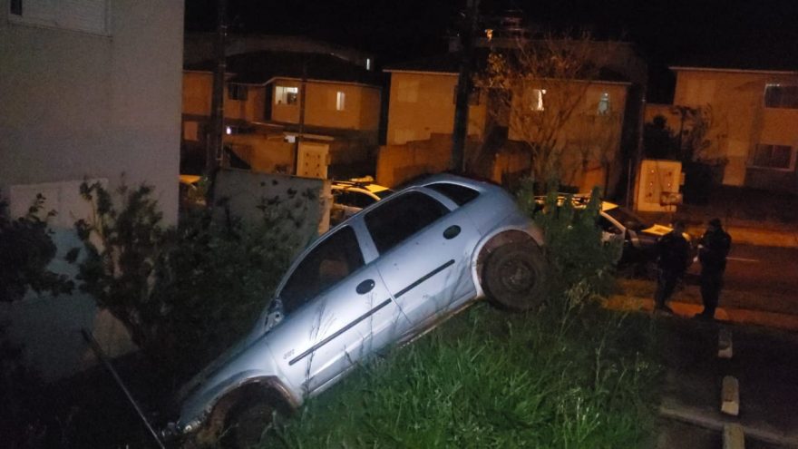 Perseguição e correria termina com um baleado na perna no Riviera