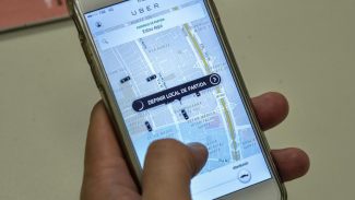 Justiça do Trabalho decide que Uber deverá registrar motoristas