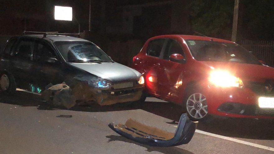 Acidente entre três carros é registrado no Centro de Cascavel