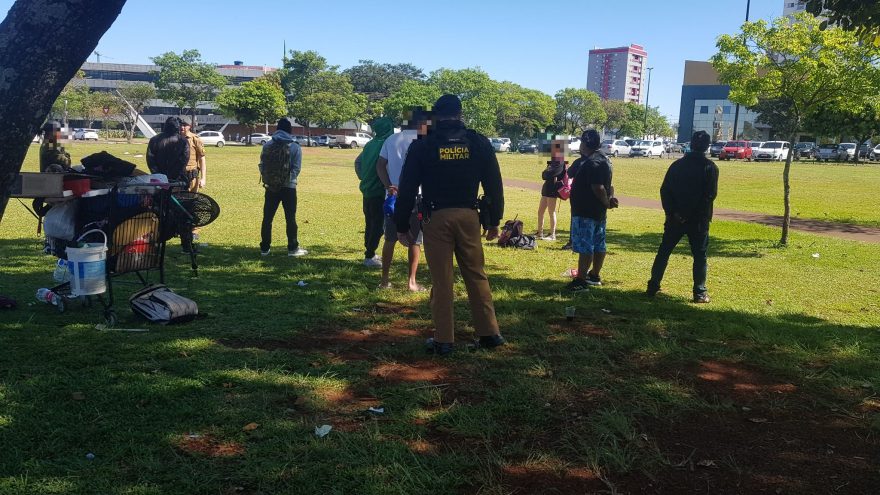 Mulher acusa outra de ter furtado um aparelho celular no Centro