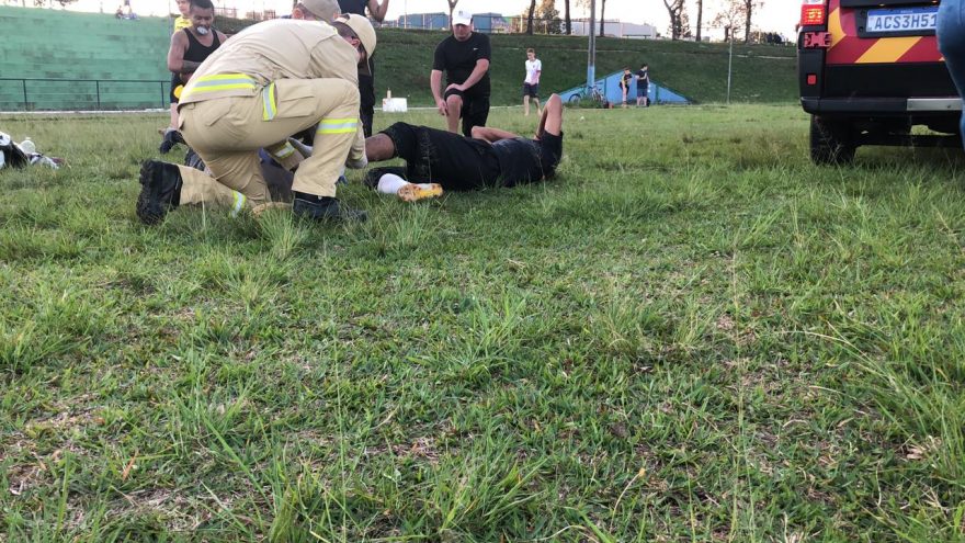 Siate atende homem ferido no Centro Esportivo Ciro Nardi