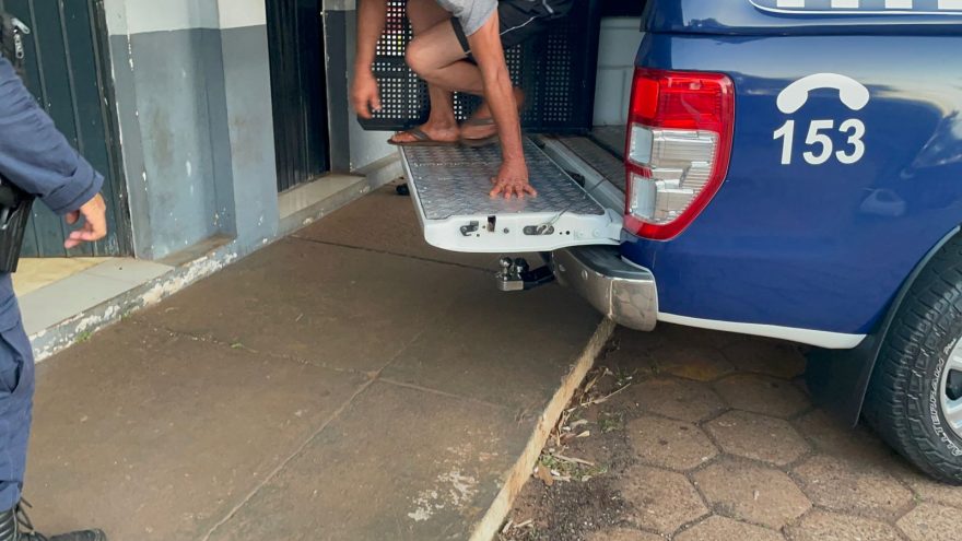 Homem é preso pela GM após ameaçar a companheira