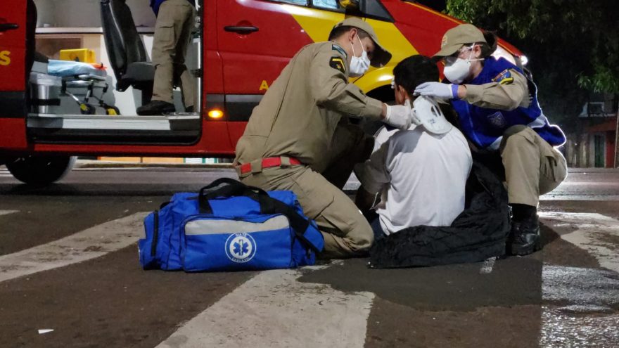 Motociclista fica ferido em acidente na Rua Rio Grande do Sul