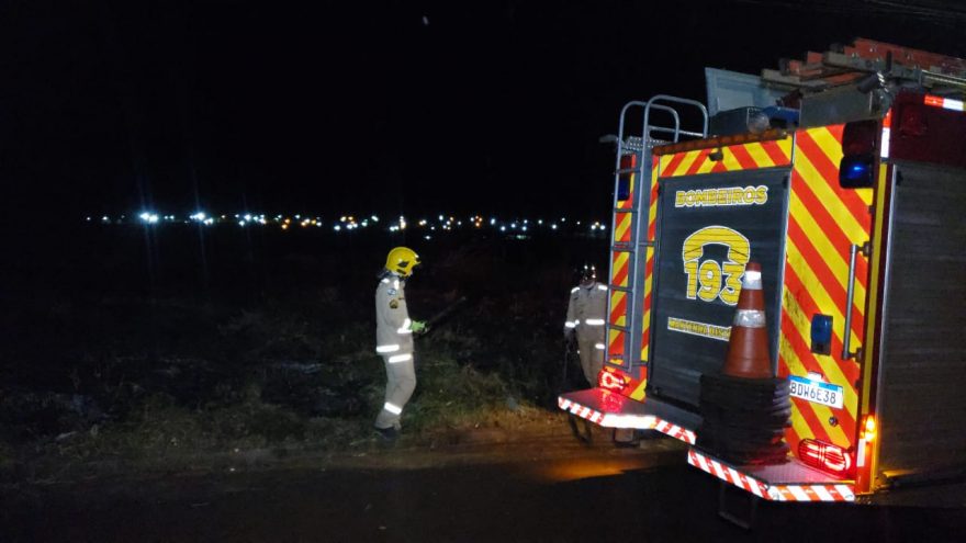 Bombeiros são acionados para combater incêndio no Interlagos