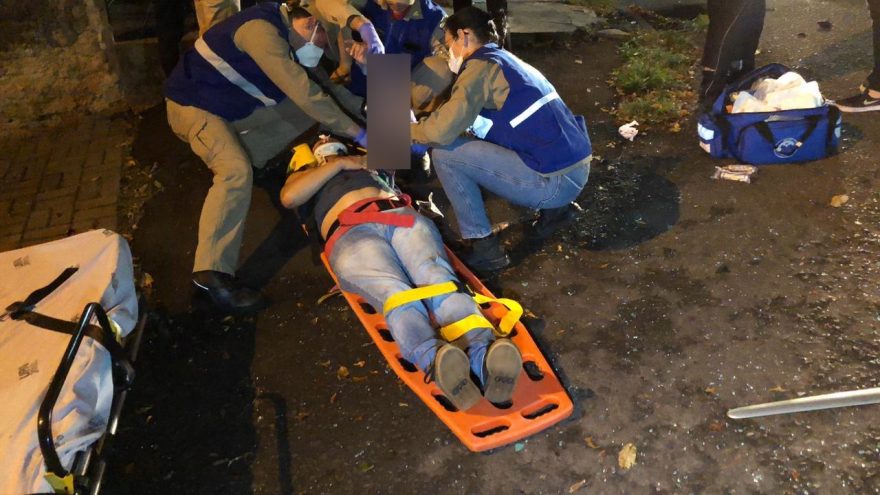Motociclista, bebê e mãe ficam feridos em acidente no Santa Felicidade