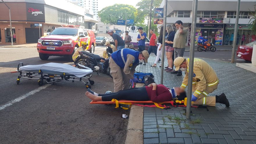 Colisão entre motocicletas deixa mulheres feridas no Centro