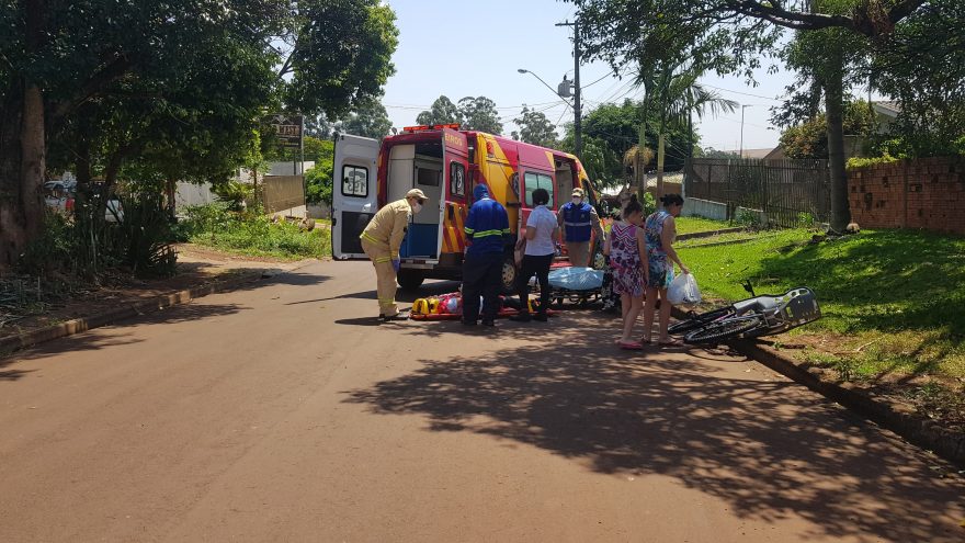 Mulher é socorrida ao cair de bicicleta no Santos Dumont