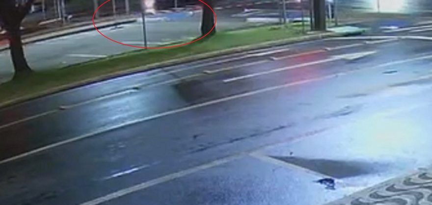 Veja por outro ângulo o acidente que deixou motociclista ferido na Rua Visconde de Guarapuava