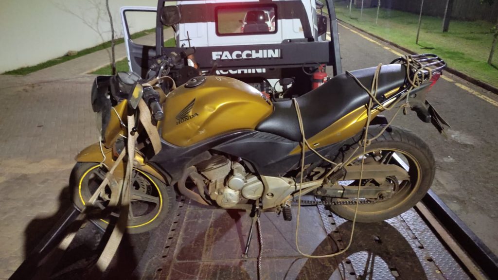 Honda CB300 com alerta de furto é recuperada pela PM meia hora após o crime