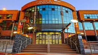 Após determinação judicial, Unisa vai reintegrar alunos expulsos
