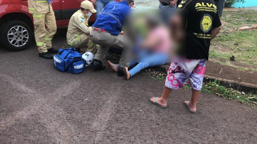 Acidente entre Uno e Palio deixa criança ferida na Rua Tupiniquins