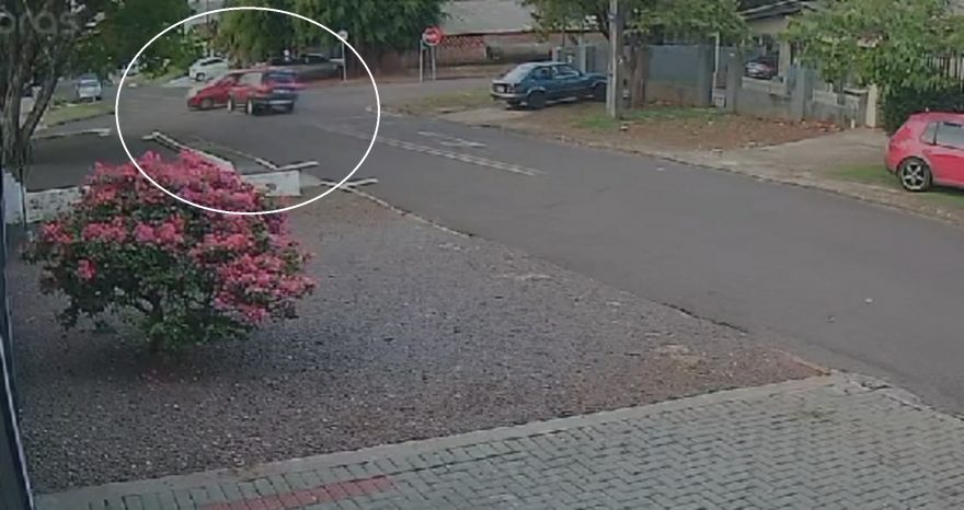 Câmera registra acidente que deixou criança ferida no Santa Cruz
