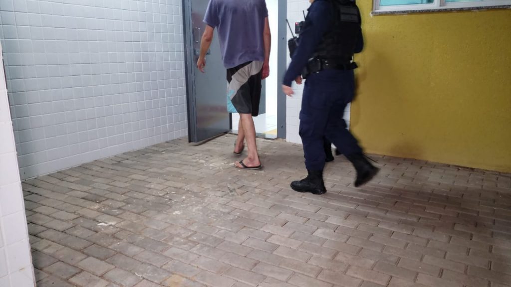 Filha acusa pai de agressão e caso vai parar na delegacia