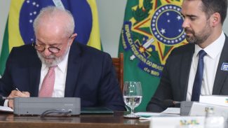 Eduardo Leite pede a Lula mais ajuda para efeitos da chuva no RS